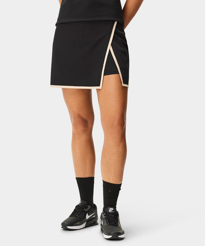 The Onyx Stretch Short